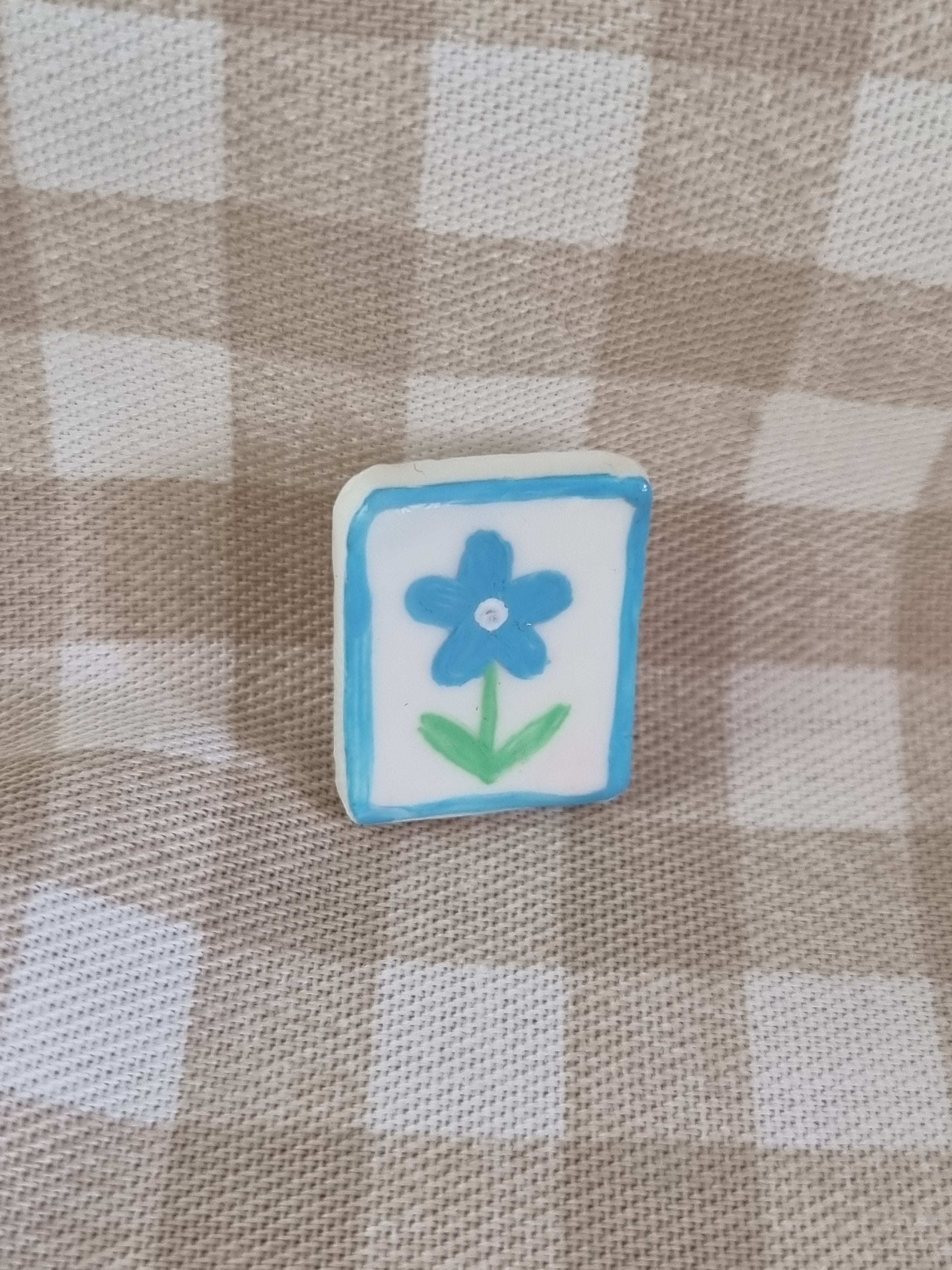 Négyzetes kitűzők